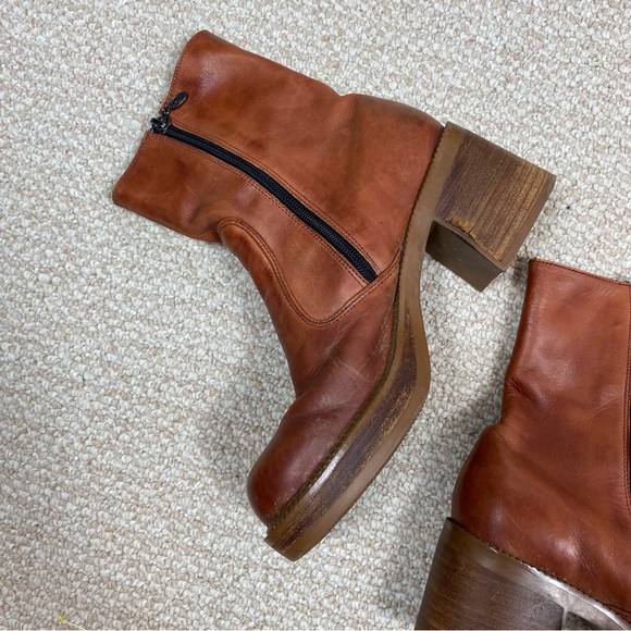 Harley Davidson Vintage 90s Tan Chunky Heeled Boots - Picture 5 of 9